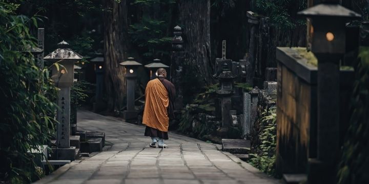 Angkor ban monk