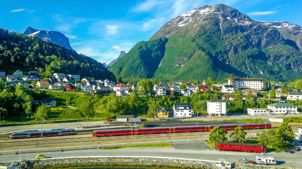 Scenic Rail Journey to Andalsnes