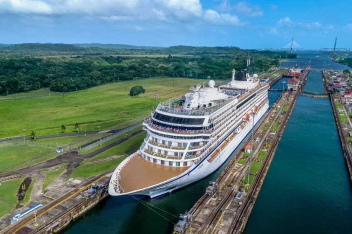 Panama canal Viking Cruises