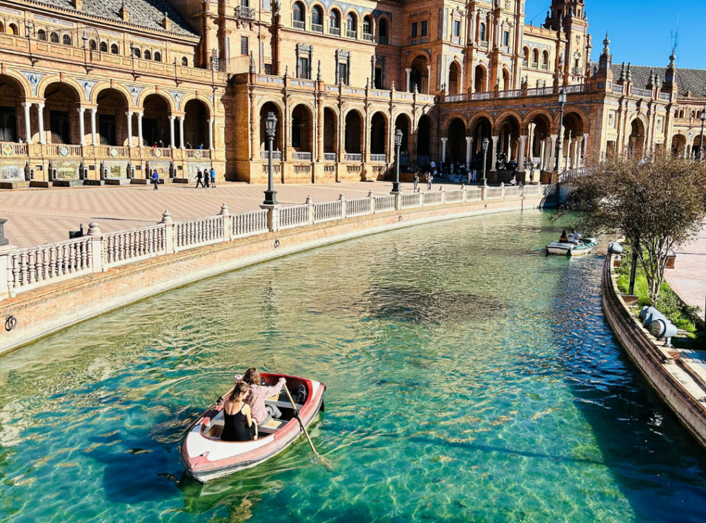 Boating in Plaza de Espana 